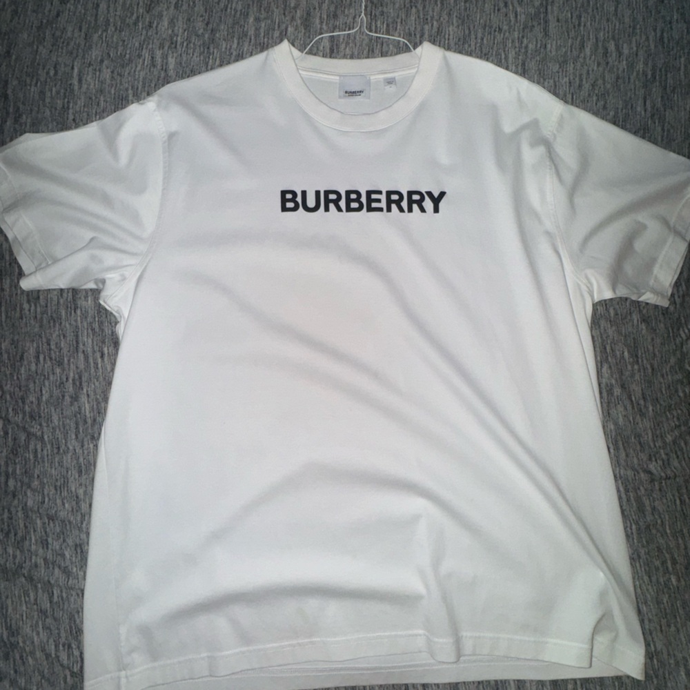 Burberry logo tee